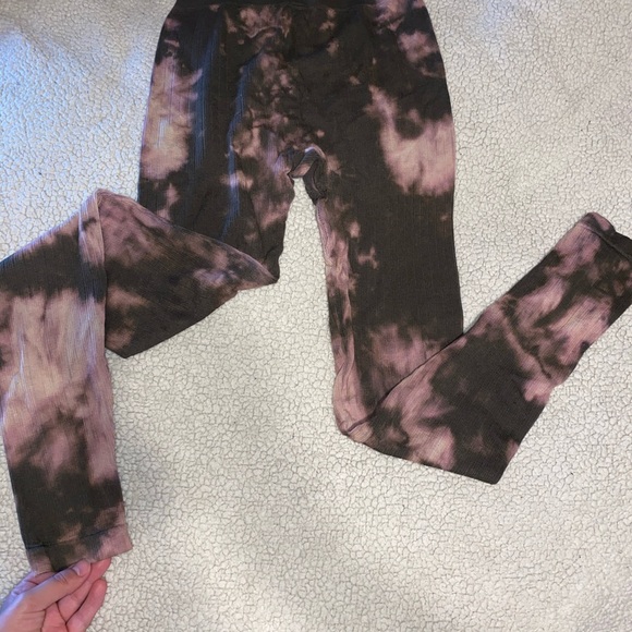 Olive Green Customized Leggings - Picture 3 of 8